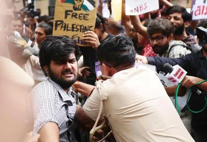 police-arrests-protesters