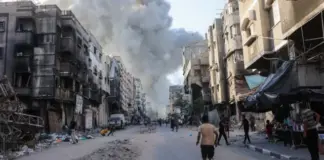 গাজায় স্কুলে ইসরায়েলের বর্বর হামলা, নিহত অন্তত ১৭