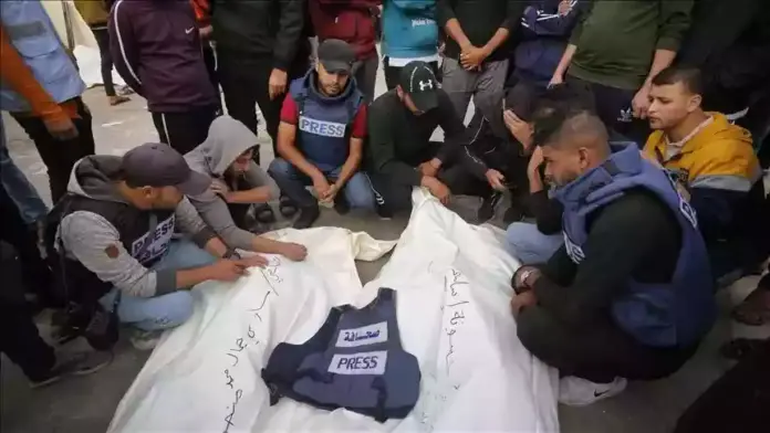 পশ্চিম তীরে সাংবাদিকরা ইসরায়েলি হামলার শিকার-1
