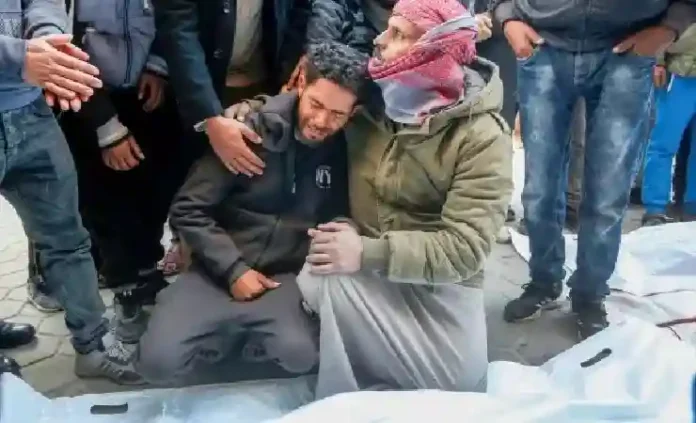 গাজাজুড়ে হামলায় নিহত ৩৬, আদওয়ান হাসপাতালের পরিচালককে আটক-1 copy