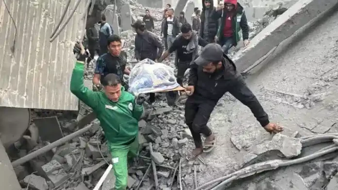 গাজায় সন্ত্রাসী ইসরায়েলের হামলায় একই পরিবারের ৭ শিশুসহ নিহত ১১-1 copy