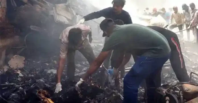 ভারতে বিধ্বস্ত বিমানটির কোনও আরোহী বেঁচে নেই-1 copy