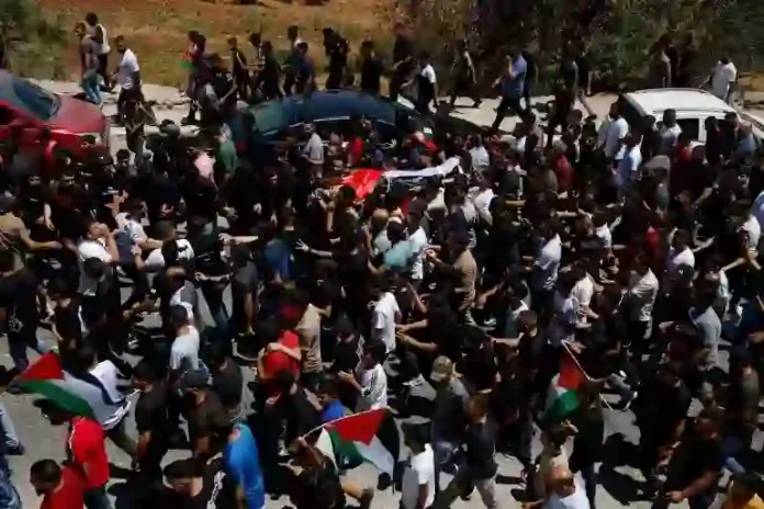 পশ্চিম তীরে আরও এক মার্কিন নাগরিককে হত্যা করল ইসরায়েলি দখলদাররা-2-1 copy