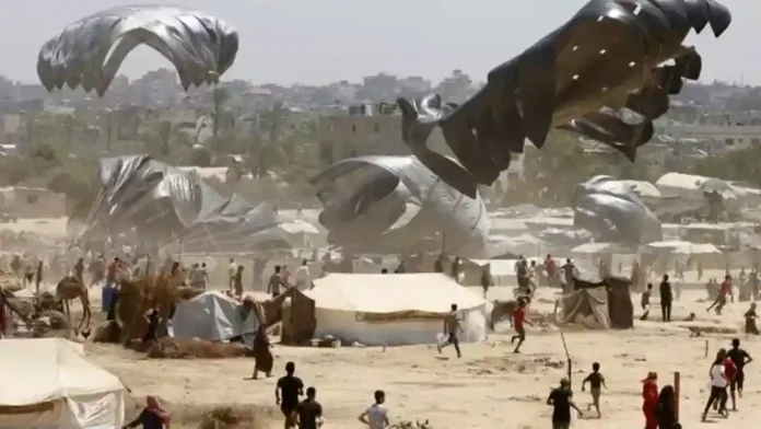 বিমান থেকে ফেলা সাহায্যের বাক্সে চাপা পড়ে গাজায় শিশু মুহান্নাদের মৃত্যু-1 copy