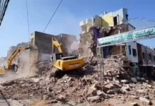 মধ্যপ্রদেশে ১২ মুসলিমের বাড়ী ও দোকান গুঁড়িয়ে দিল হিন্দুত্ববাদী প্রশাসন