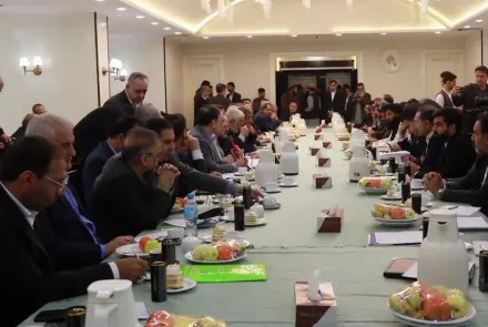 ইরান-আফগানিস্তান সীমান্তে ঐতিহাসিক বাণিজ্য চুক্তি copy