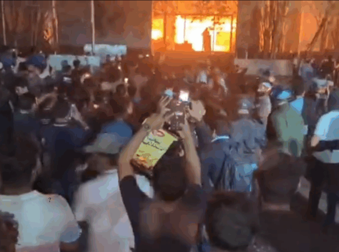 ডেইলি স্টারে আগুন