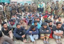 টঙ্গীতে যৌথ বাহিনীর অভিযানে মাদকদ্রব্য, দেশীয় অস্ত্র সহ হাতবোমা উদ্ধার, আটক ৩৫