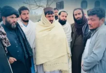 পাকিস্তানের বিমান হামলায় শহীদদের পরিবারের পাশে ইমারাতে ইসলামিয়া