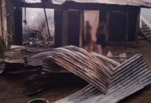 কাপ্তাইয়ে আগুনে পুড়লো ৩ দোকান, প্রায় ১২ লাখ টাকার ক্ষতি