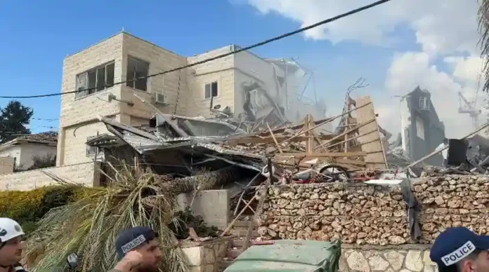 KQAeDvNzrwEZ0Zcb copy