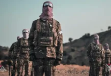 পাকিস্তানে আইএমপি মুজাহিদদের হামলা অব্যাহত: ২টি ঘাঁটি অবরুদ্ধ এবং ১টি থেকে সন্ত্রাসী সেনাদের পলায়ন