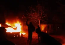 কেনিয়ায় ক্রুসেডার বাহিনীর সামরিক ঘাঁটিতে আশ-শাবাব মুজাহিদদের তীব্র আক্রমণ