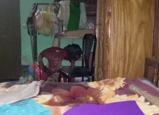 বগুড়ায় নিজ বাড়িতে অবসরপ্রাপ্ত ব্যাংক কর্মকর্তাকে গলা কেটে হত্যা করলো দুর্বৃত্তরা