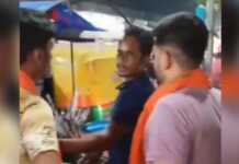 ভারতের গুজরাটে উগ্র হিন্দুত্ববাদী কর্তৃক হিন্দু সংখ্যাগরিষ্ঠ কলোনি থেকে মুসলিম বিক্রেতাকে বহিষ্কার