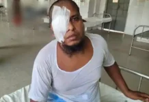 ময়মনসিংহে নামাজের সময় গান বাজাতে নিষেধ করায় মাদ্রাসা শিক্ষক ও সাবেক ইমামের চোখ তুলে ফেলার চেষ্টা
