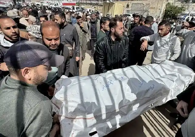 Israeli attacks on Gaza kill 14, including mourners attending funeral copy