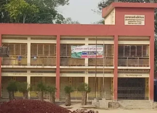 নোয়াখালীতে প্রাথমিকের প্রধান শিক্ষক ও সহকারী শিক্ষিকার অনৈতিক সম্পর্কের ভিডিও ভাইরাল