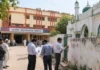 পুকুরের জমিতে স্থাপনা নির্মাণের অভিযোগ তুলে উত্তর প্রদেশের খুজহাউলি মসজিদ-মাদ্রাসা পরিচালনা কমিটিকে আদালতের নোটিশ